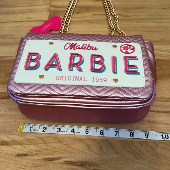 🆕 Malibu Barbie Purse w/gold chain - NWT - Picture 7 of 10